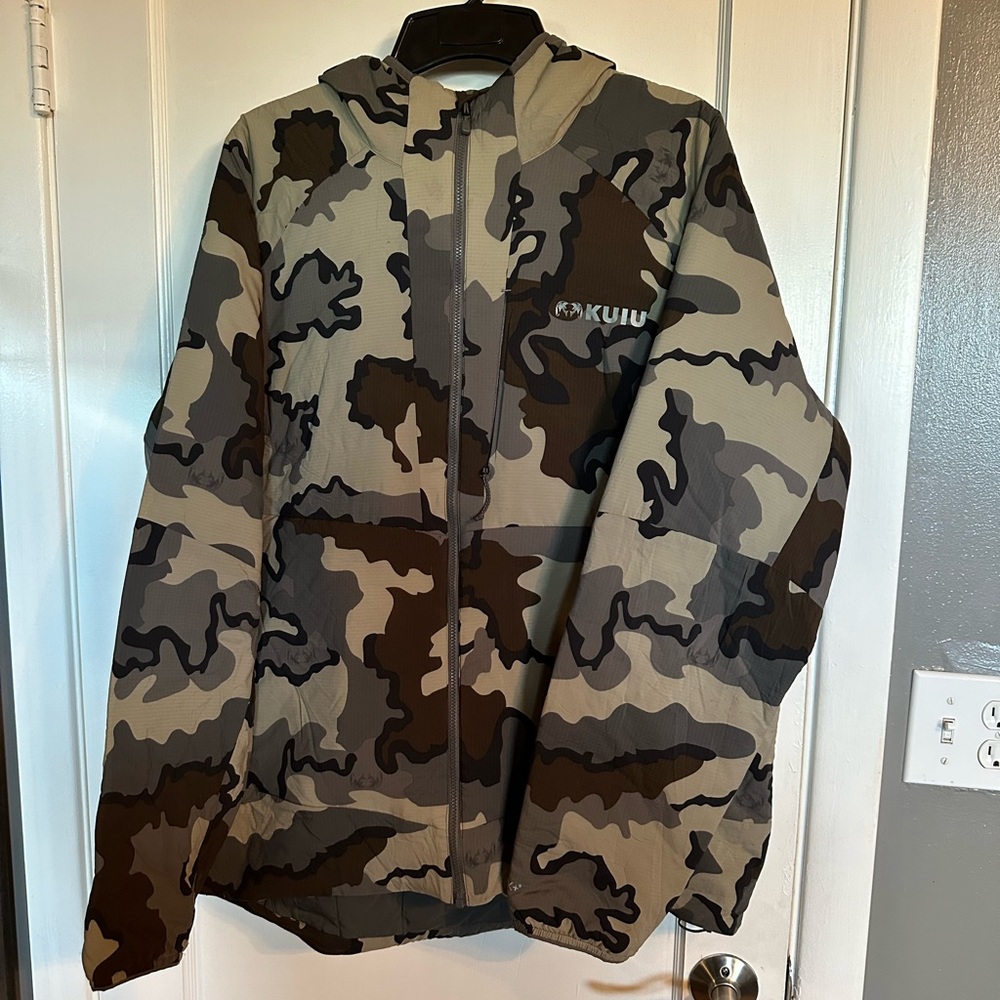 Kuiu men’s hunting jacket